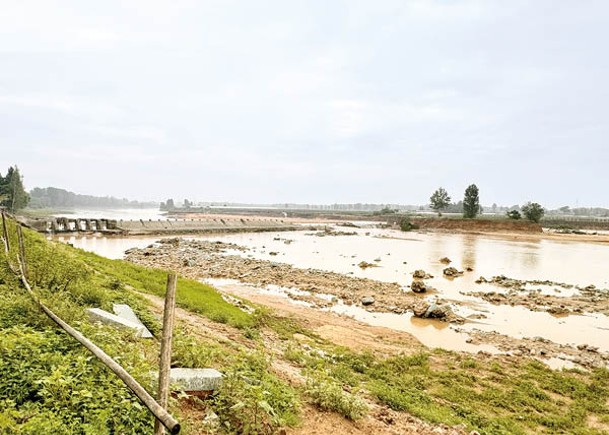 山東泗河水壩沖毀  轉移2400人