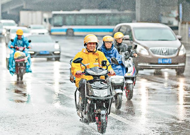 廣州整治外賣車手  打擊交通違法