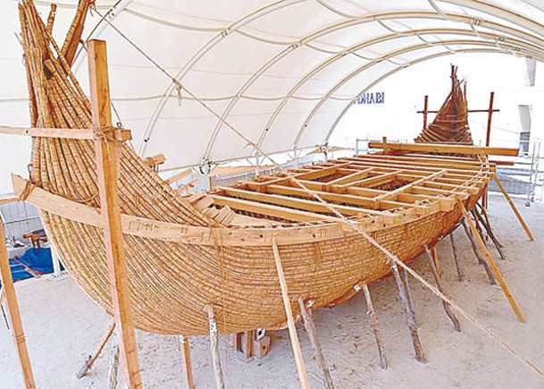 蘆葦船使用古代技術製作。