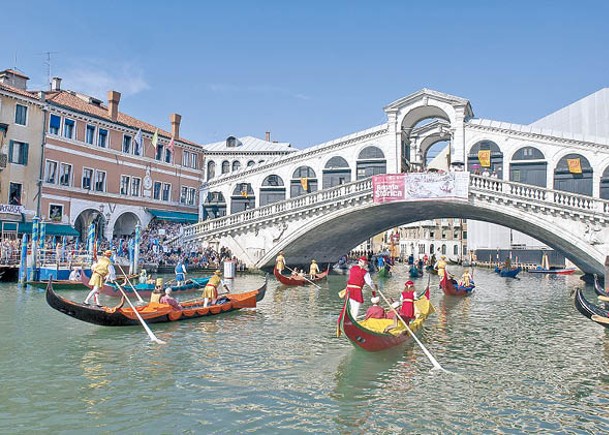 威尼斯吸引大量遊客觀光。（Getty Images圖片）