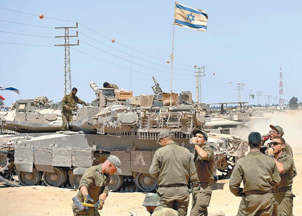 以軍再出動坦克襲擊加薩。（Getty Images圖片）
