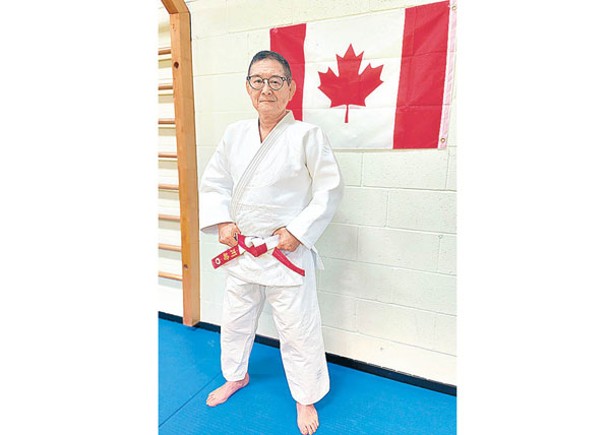 川崎明現在每周都會教授柔道。