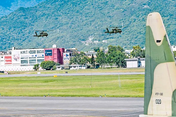 UH60M黑鷹直升機參與漢光演習。