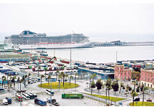 巴塞隆拿港是郵輪熱門停泊地。（Getty Images圖片）