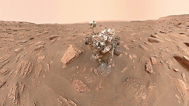 好奇號在火星展開勘探任務的畫面。