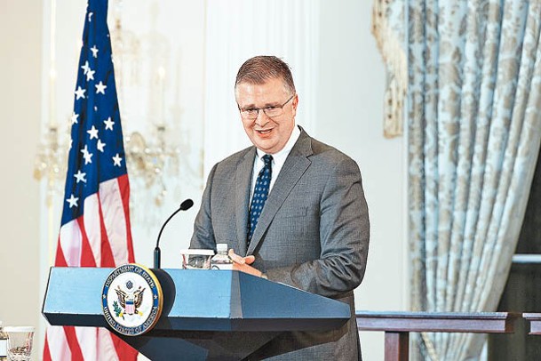 美國助理國務卿康達表示，美方對中菲緩和南海緊張局勢的外交努力表示歡迎。
