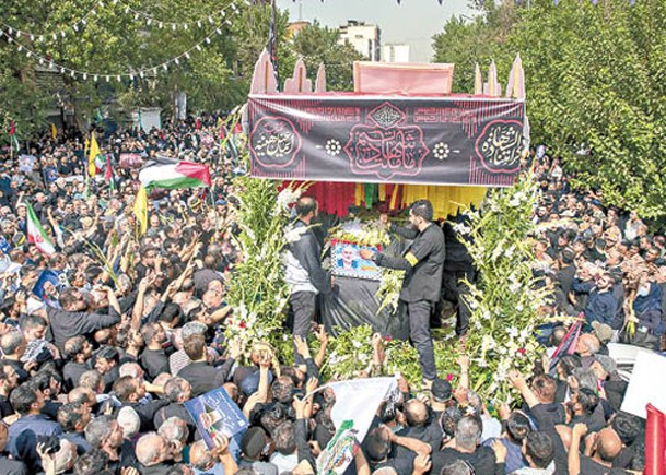 大批民眾參與哈尼亞遺體告別儀式。（Getty Images圖片）