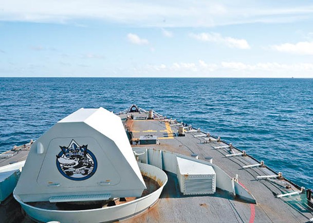 加拿大海軍蒙特利爾號護衞艦日前過航台灣海峽。