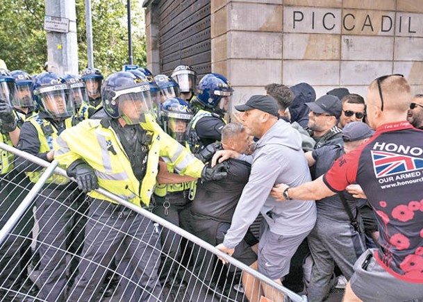 曼城爆發騷亂。（Getty Images圖片）