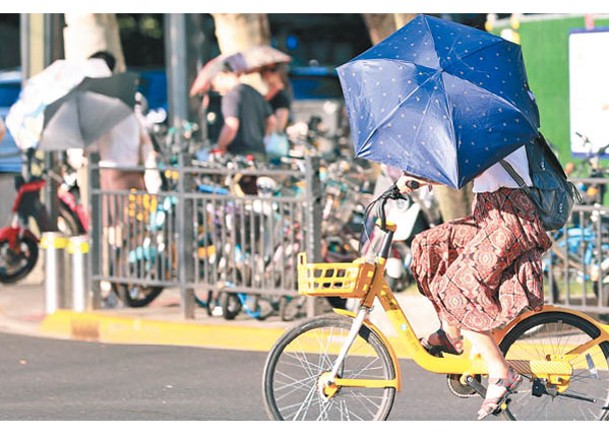 上海徐家匯  連續12天逾37℃  酷暑日數創新高