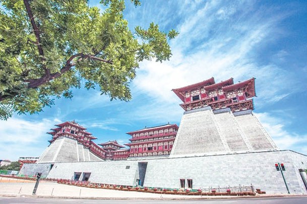 博物館建造在應天門遺址上。