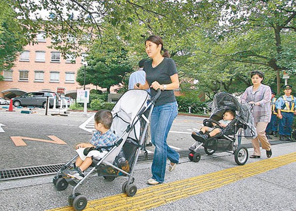 日本文部科學省公布國民生育調查結果。（Getty Images圖片）