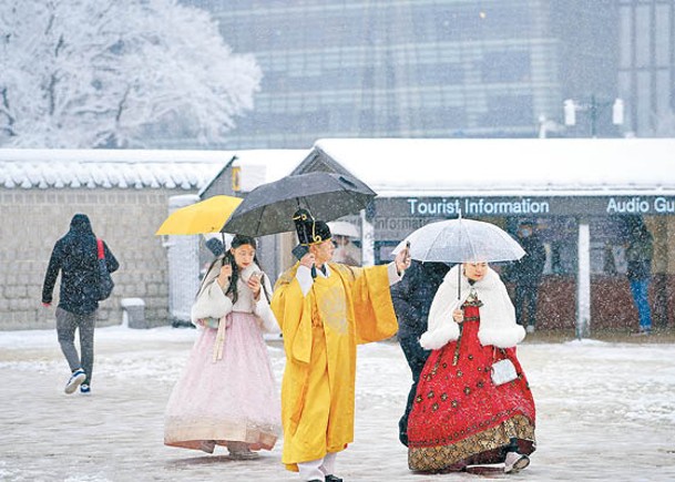 韓暴雪5死  華客滯機場38小時