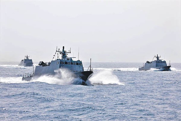 台海軍出動導彈快艇（圖）進行備戰演練。