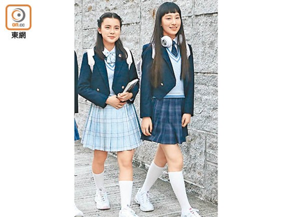 炎明熹（右）與姚焯菲孭飛的《青春本我》，有多場學校戲。