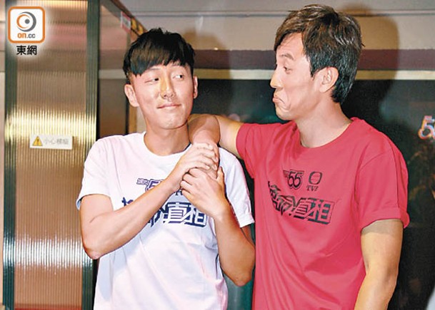 張頴康（左）、譚俊彥劇中與鄧佩儀有感情線，相處時間不少。