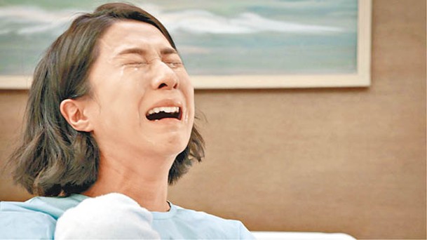 鍾嘉欣在《星空下的仁醫》的演技，備受讚賞。