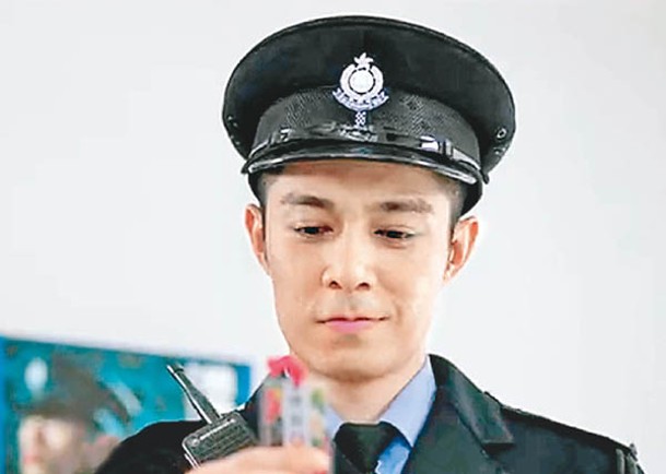 周柏豪在《獅》劇中飾演警察。