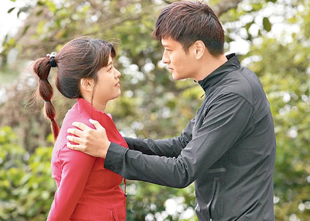 江嘉敏劇中除與謝東閔拍拖，亦有不少人暗戀她。