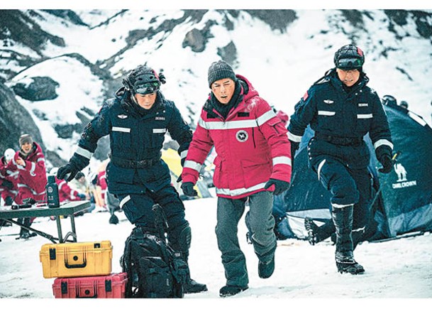 甄子丹千辛萬苦拍攝的《搜救》，在零宣傳下突然上映，令人意外。