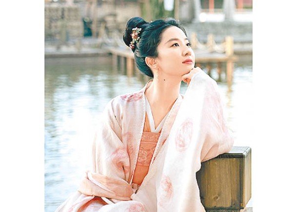 《夢華錄》是劉亦菲18歲後首次主演的古裝劇。