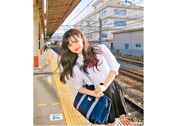 區明妙化韓妝扮日本學生