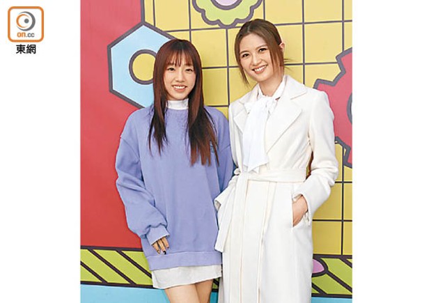 帶師妹區子琳一起出席美食嘉年華的黃妍，表示約了粉絲簽CD。
