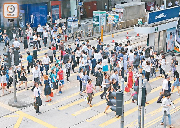 香港部分男士受脫髮問題困擾，不過其實光頭亦可能會得到種種「好評」。