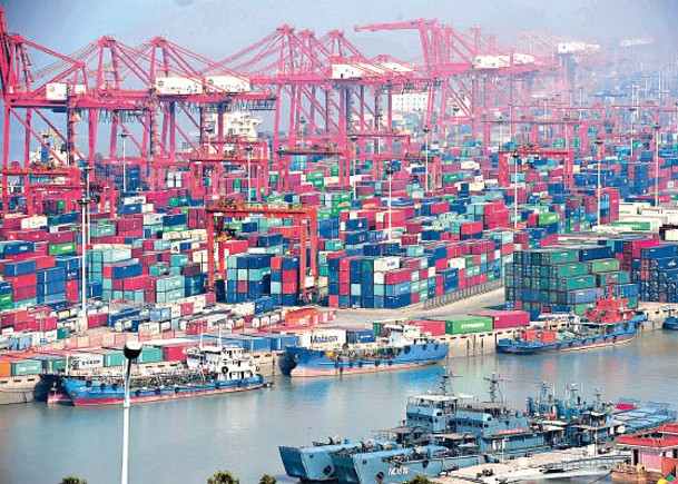 有傳中國出口貨物加價幅度達雙位數。