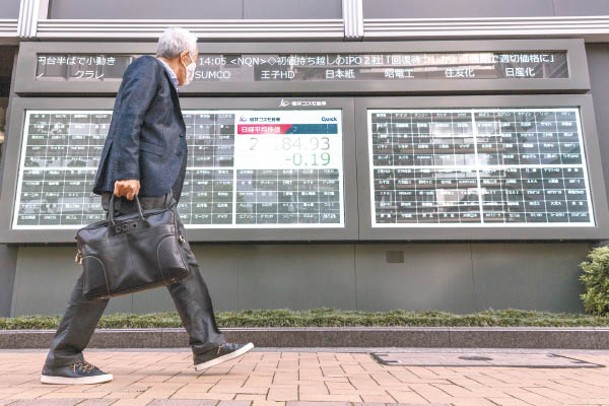 日本面對人口老化問題，政府鼓勵企業讓健康的長者繼續就業。