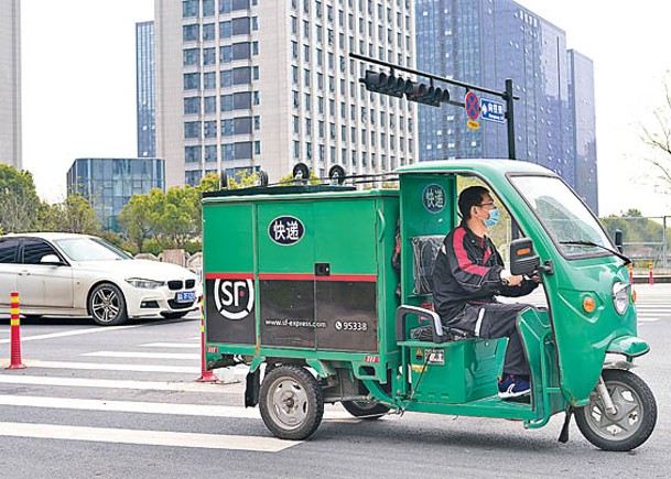 國際供應鏈將是速遞業的下一個競爭戰場，順豐也虎視眈眈。