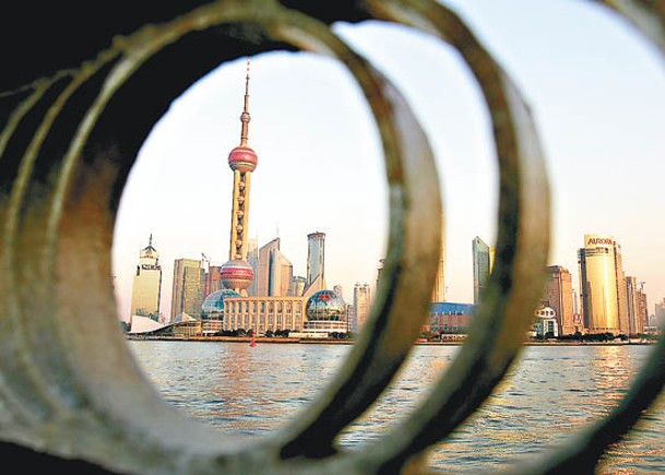在封控措施下，上海4月貿易數據大幅萎縮。