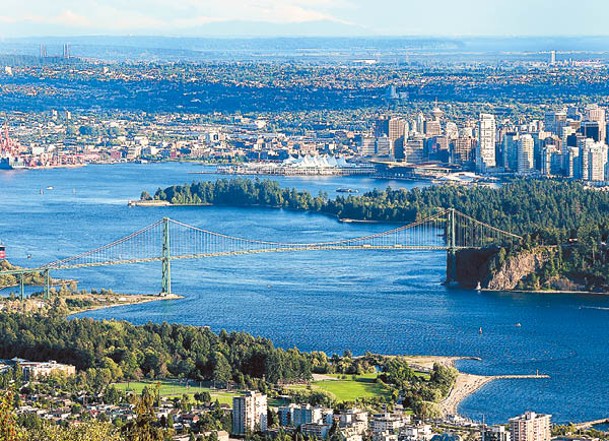 加拿大溫哥華樓價累升近四成。