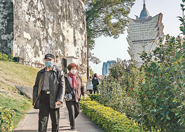 旅客大減，澳門酒店業出現人手過剩問題。