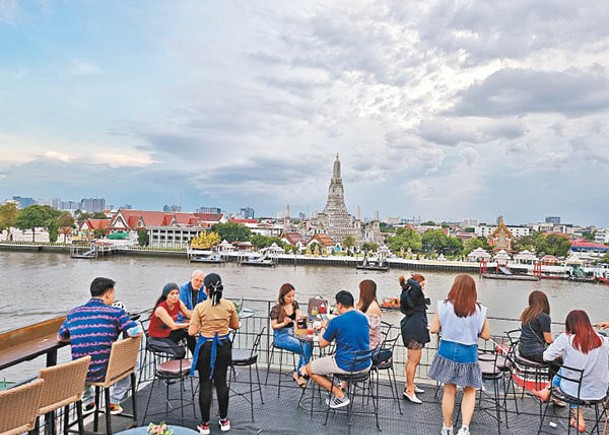 疫情前，旅遊產業佔泰國經濟增長比重約20%。