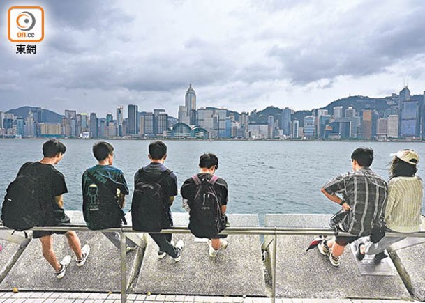 香港私營經濟景氣再度轉差，樓市亦未見起色。