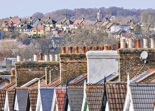 英國平均樓價上月升至逾271萬港元。