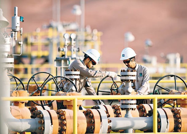 沙特阿美受油價回落影響，收入按年跌20%。
