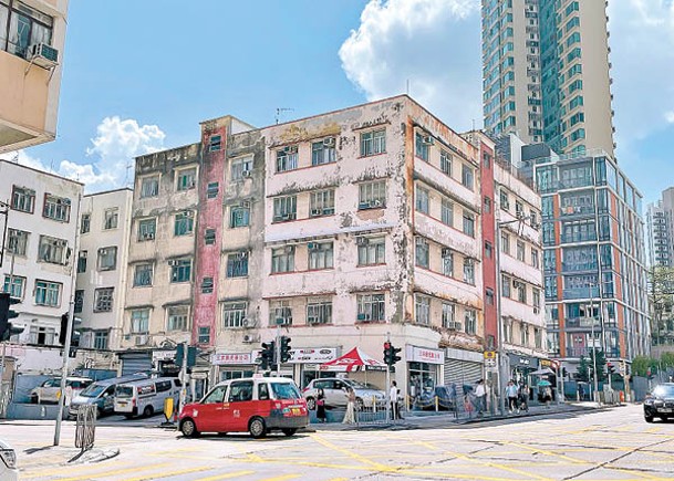 聯合業權出售的嘉林邊道舊樓，屬三面單邊的重建地盤。