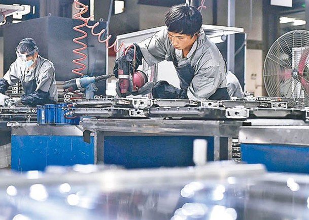 內地10月工業利潤增速放緩至2.7%。