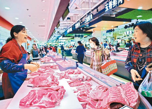 內地豬肉價格急挫逾三成，摩通憂通縮加劇。
