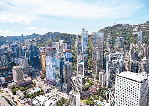 香港經濟欠佳，拖累律師樓生意轉差，要縮減寫字樓面積。