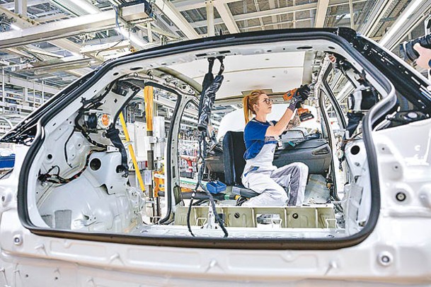 德國車廠電動化轉型較慢，恐失市佔率。