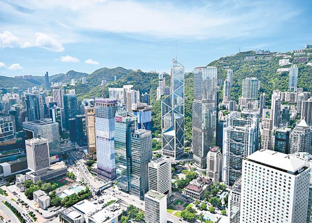香港擁有資金自由進出等獨特之處，吸引富豪家族投資。