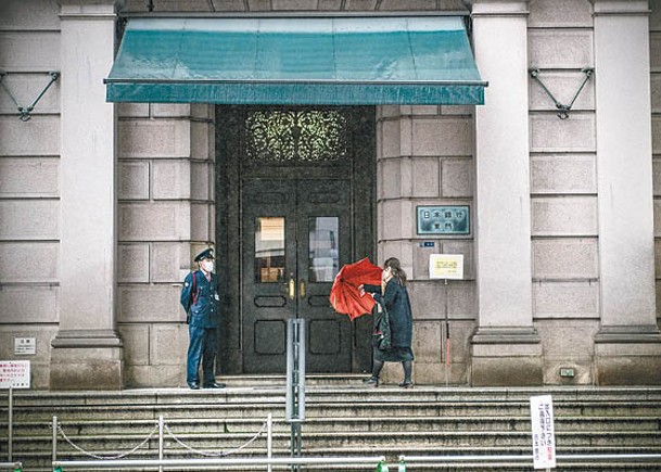 日央行前委員料年內不再加息