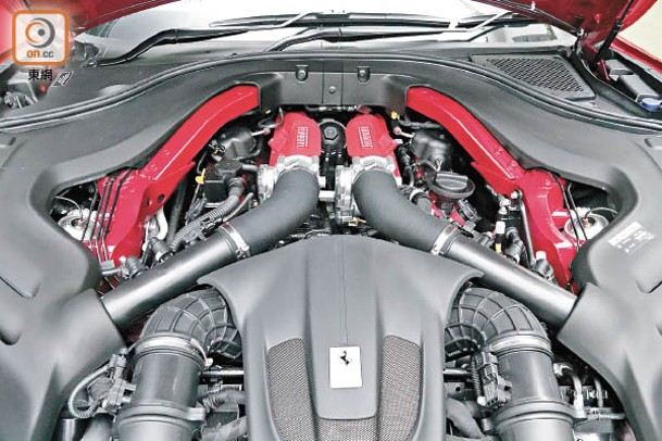 3.9L V8渦輪增壓引擎經重新調校後，維持760Nm峰值扭力，但高扭轉速範圍由3,000~5,250rpm擴闊至3,000~5,750rpm。