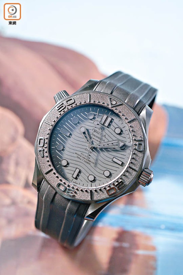 OMEGA Seamaster Diver 300M<br>Ceramic Black Black $72,000（A）