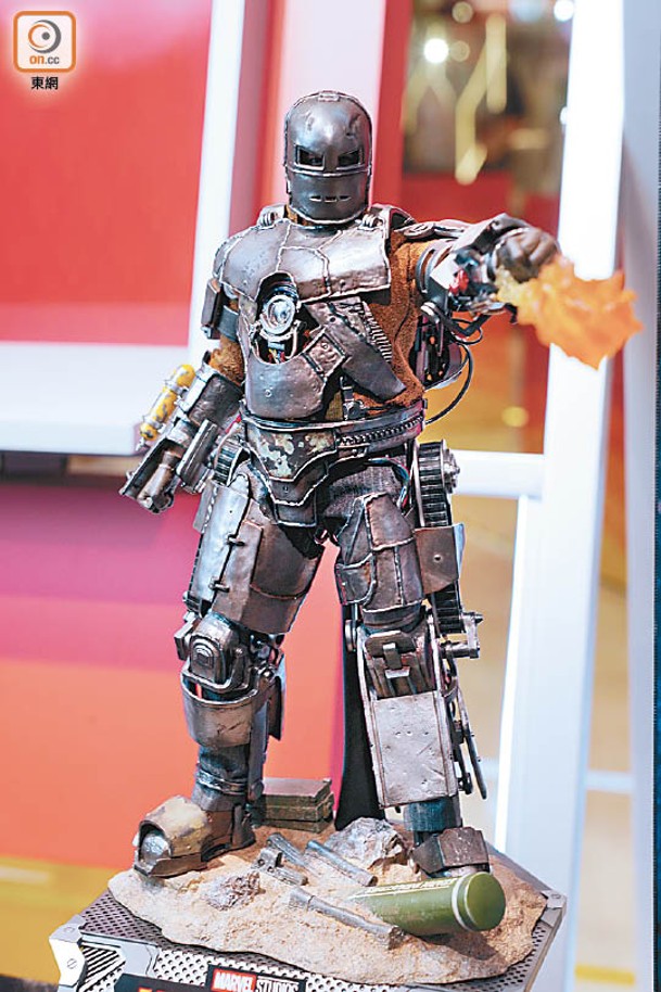 粉絲引頸以待的鐵甲奇俠Mark I終於合金化，裝甲、真人頭雕均是重新製作，舊化與LED效果幾可亂真。預訂價︰$2,880（a）