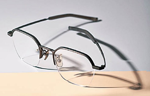 999.9 O-51T眼鏡 $3,780（B）