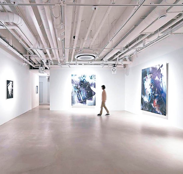 位於地庫2樓的藝廊「GALLERY 9.5 SEOUL」，讓亞洲的年輕藝術家發表作品。